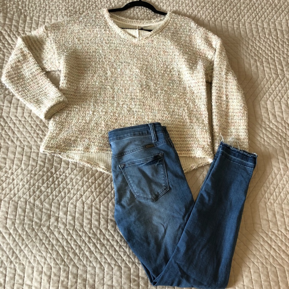 KanCan Distressed Jeans